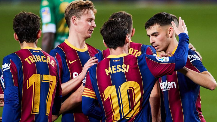 Футболисты "Барселоны" забили четыре безответных мяча в ворота "Осасуны"