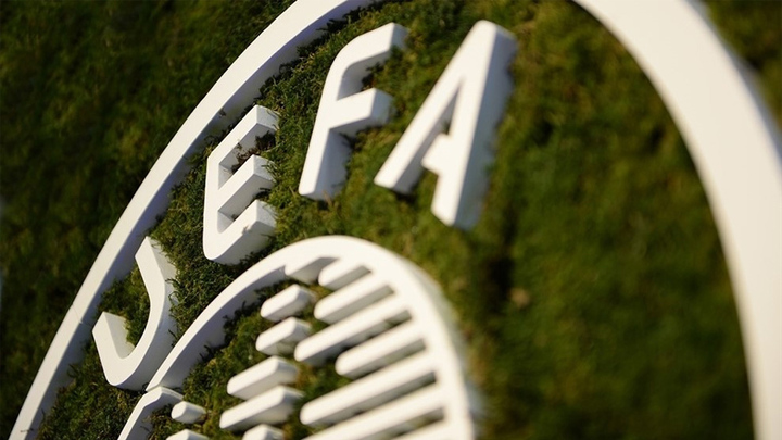 Все матчи под эгидой УЕФА до конца недели будут начинаться с минуты молчания