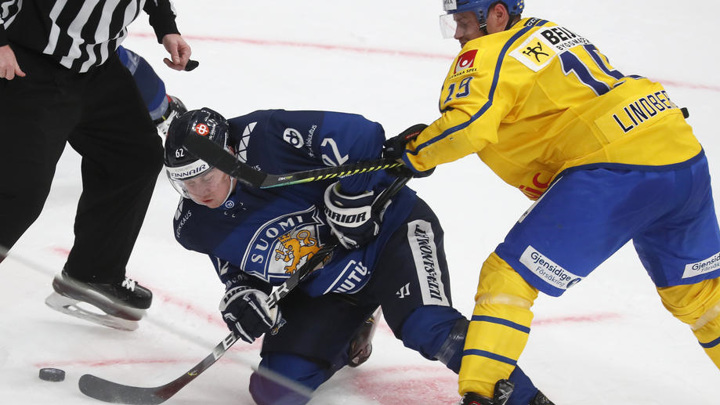 Дубль Линдберга помог Швеции обыграть Финляндию в матче Евротура