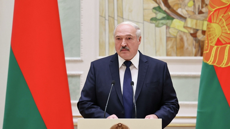 Лукашенко призвал белорусов "перевернуть страницу" в истории страны