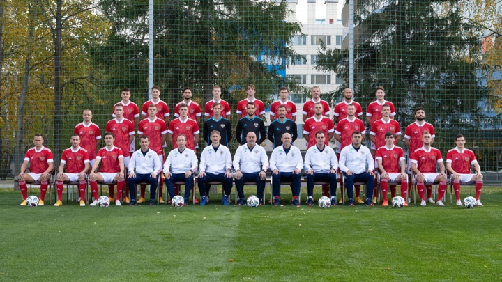 Сборная России по футболу осталась на 39-м месте в ежемесячном рейтинге ФИФА