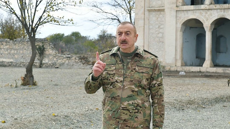 В Карабахе действуют не подчиняющиеся Армении отряды, заявил Алиев