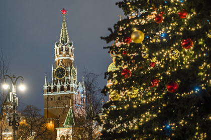 Власти Москвы разрешили гулять по городу в новогоднюю ночь
