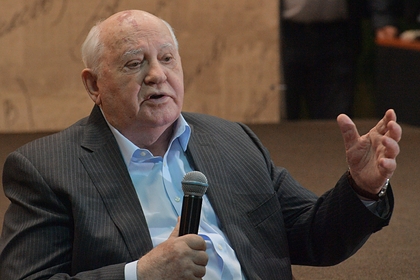 Горбачев заявил об угрозе США из-за беспорядков в Вашингтоне