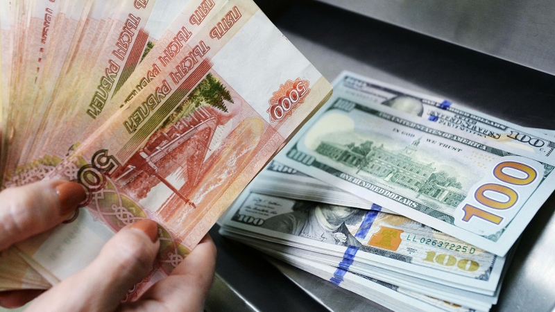 В России смягчили требования валютного контроля