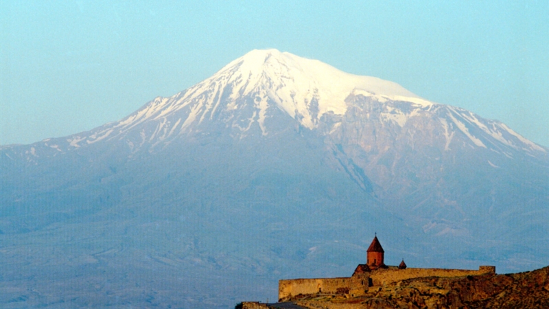 Власти Турции впервые за пять лет открыли для альпинистов гору Арарат