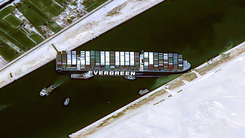 Эксперт оценил влияние блокировки Суэцкого канала на цены на нефть