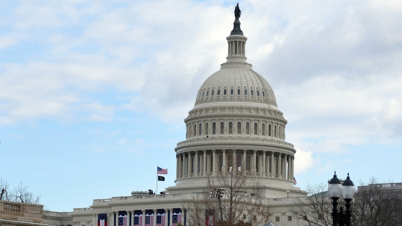 Сенат США утвердил пакет мер по стимулированию экономики