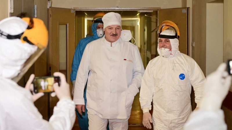 В центре Гамалеи оценили планы Лукашенко создать собственную вакцину