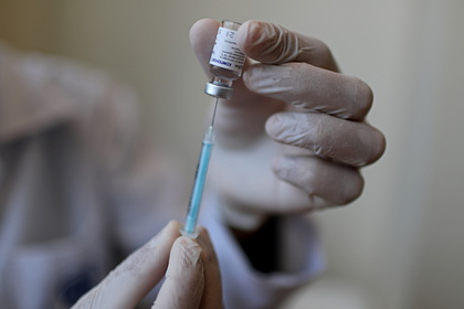 В Минздраве оценили влияние вакцины от коронавируса на онкобольных
