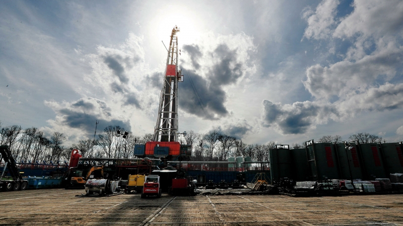 Страны ОПЕК+ договорились об увеличении добычи нефти