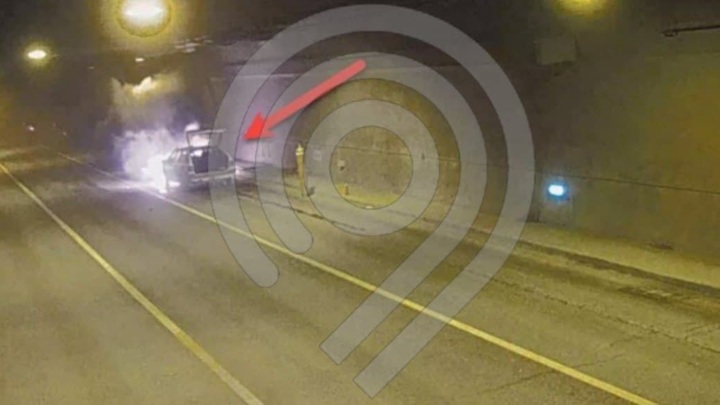 В Москве тоннель ТТК перекрыт из-за горящего автомобиля