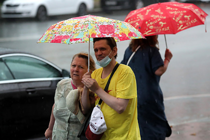 Синоптики предупредили о ливнях с порывистым ветром в шести регионах России
