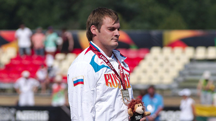 Легкоатлет Свиридов с мировым рекордом взял золото Паралимпиады