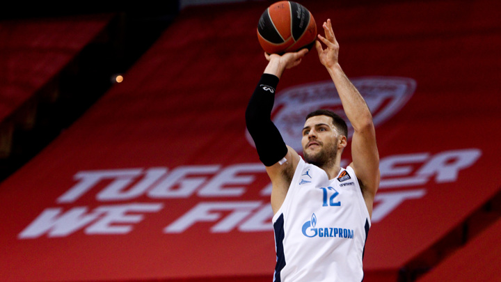 Баскетболисты "Зенита" обыграли УНИКС на старте Евролиги