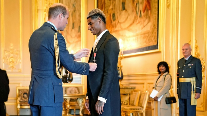 Принц Уильям наградил игрока "МЮ" Рэшфорда Орденом Британской империи