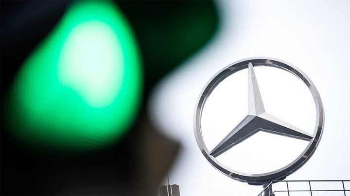 Mercedes-Benz разрешили запуск автопилота третьего уровня
