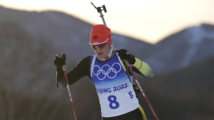 Немка Херрманн победила в первой гонке "стреляющих лыжниц"