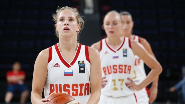 FIBA отстранила российские команды от Кубков мира