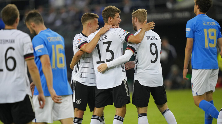 Немецкие футболисты разгромили Италию в Лиге наций