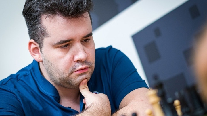 Непомнящий неудачно стартовал на чемпионате мира по шахматам Фишера