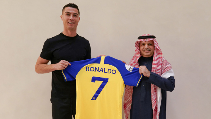 Роналду подписал контракт с саудовским клубом "Аль-Наср"