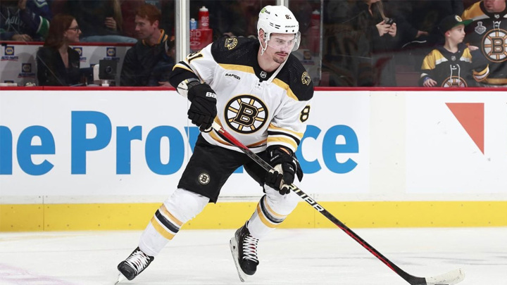 Защитник "Бостона" Орлов – первая звезда недели в НХЛ