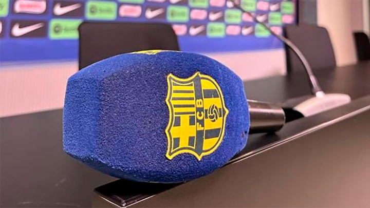 Долги футбольной "Барселоны": клуб закрывает канал Barça TV
