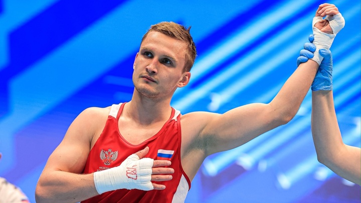 В четвертьфинал чемпионата мира по боксу вышли четыре российских спортсмена