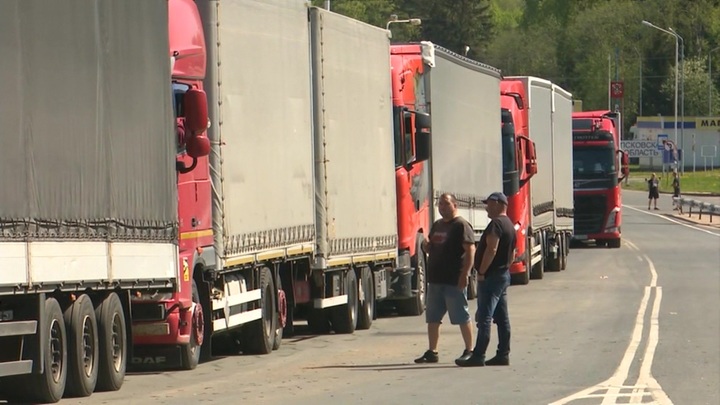 На границе РФ заработает электронная очередь для грузовиков