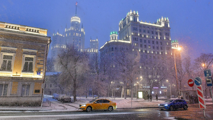 Москвичей предупреждают о снеге с дождем и гололедице
