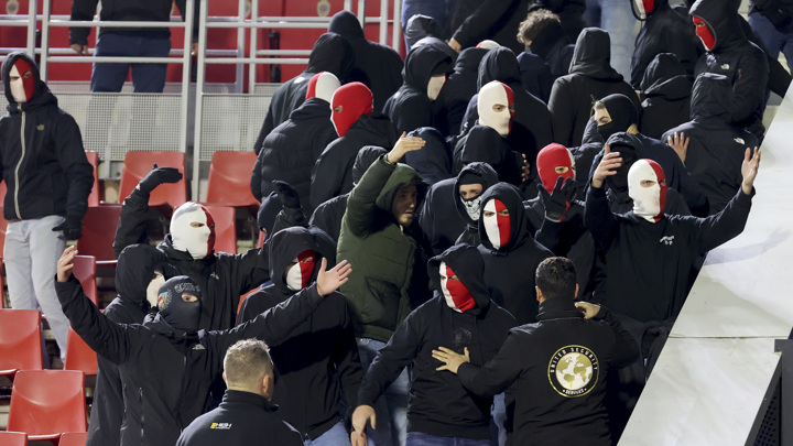 Фанаты "Антверпена" устроили беспорядки перед матчем Лиги чемпионов