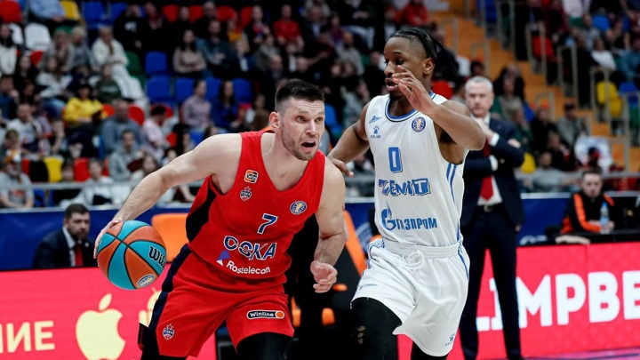 Баскетболисты ЦСКА в овертайме вырвали победу у "Зенита"