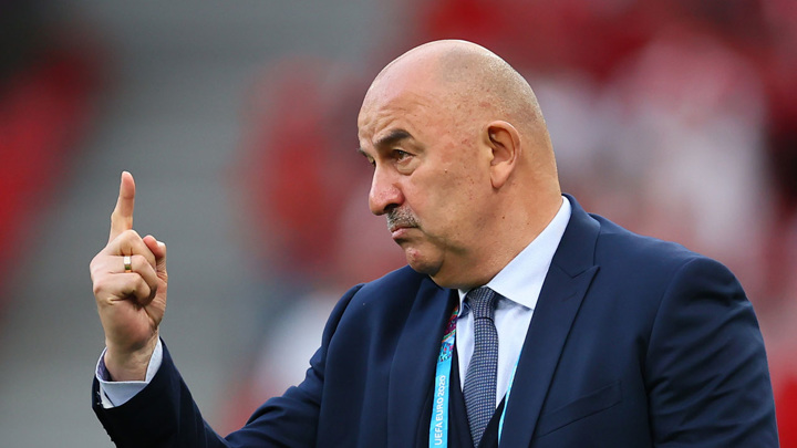 Турецкий "Бешикташ" рассматривает Черчесова на роль тренера