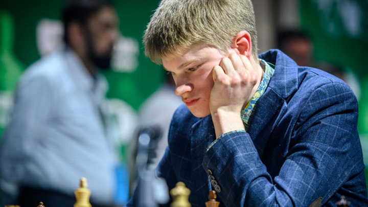 Шахматист Мурзин планирует отдохнуть после ЧМ и снова вернуться к занятиям - Новости на Вести.ru