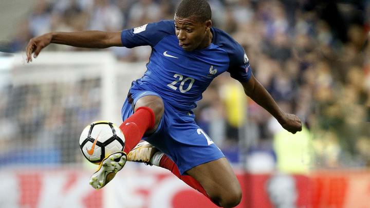 Нападающий "Реала" Килиан Мбаппе забил гол в матче Лиги чемпионов - Новости на Вести.ru