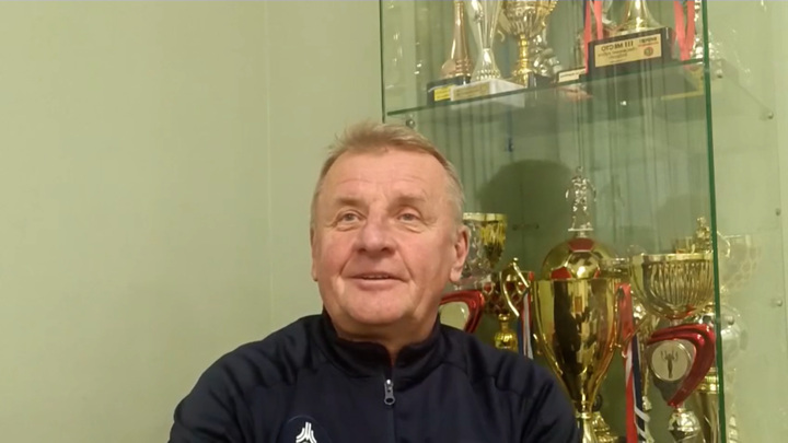 Первый тренер футболиста Мостового оценил его реакцию при похищении в Петербурге - Новости на Вести.ru